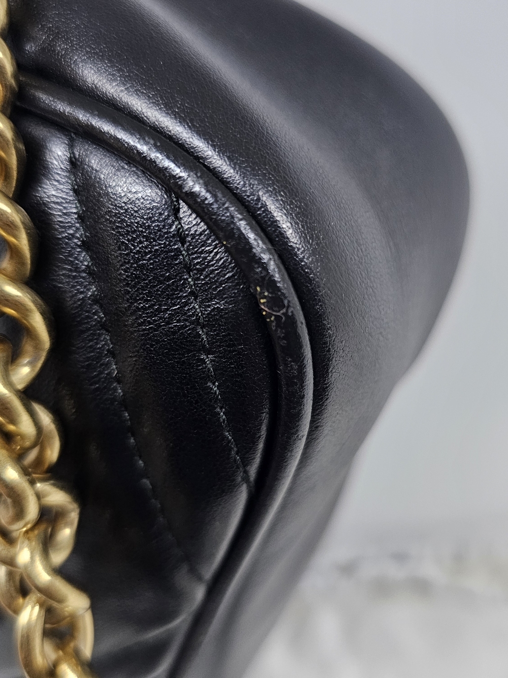 Gucci Marmont Chevron Leather Camera Bag - Black - Picture 6 of 11